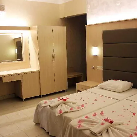 Ozcan Hotel Turunc
