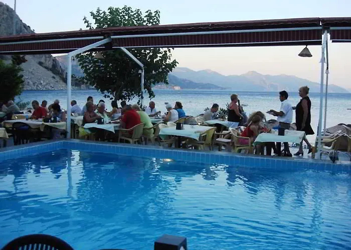 Ozcan Hotell Turunç