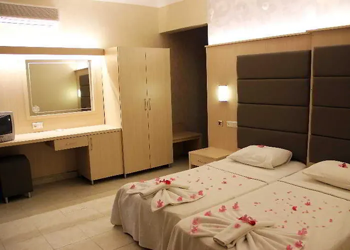 Ozcan Hotell Turunç